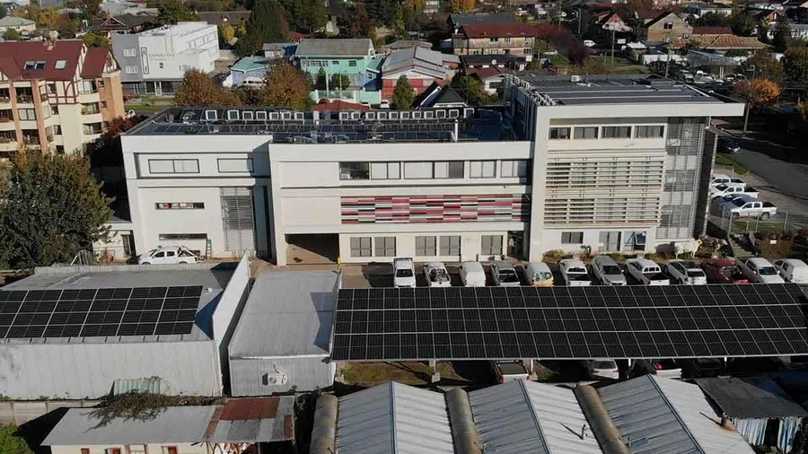 Construcción Planta Solar Fotovoltaica On Grid 95KM Centro Laboratorios Cooprinsem