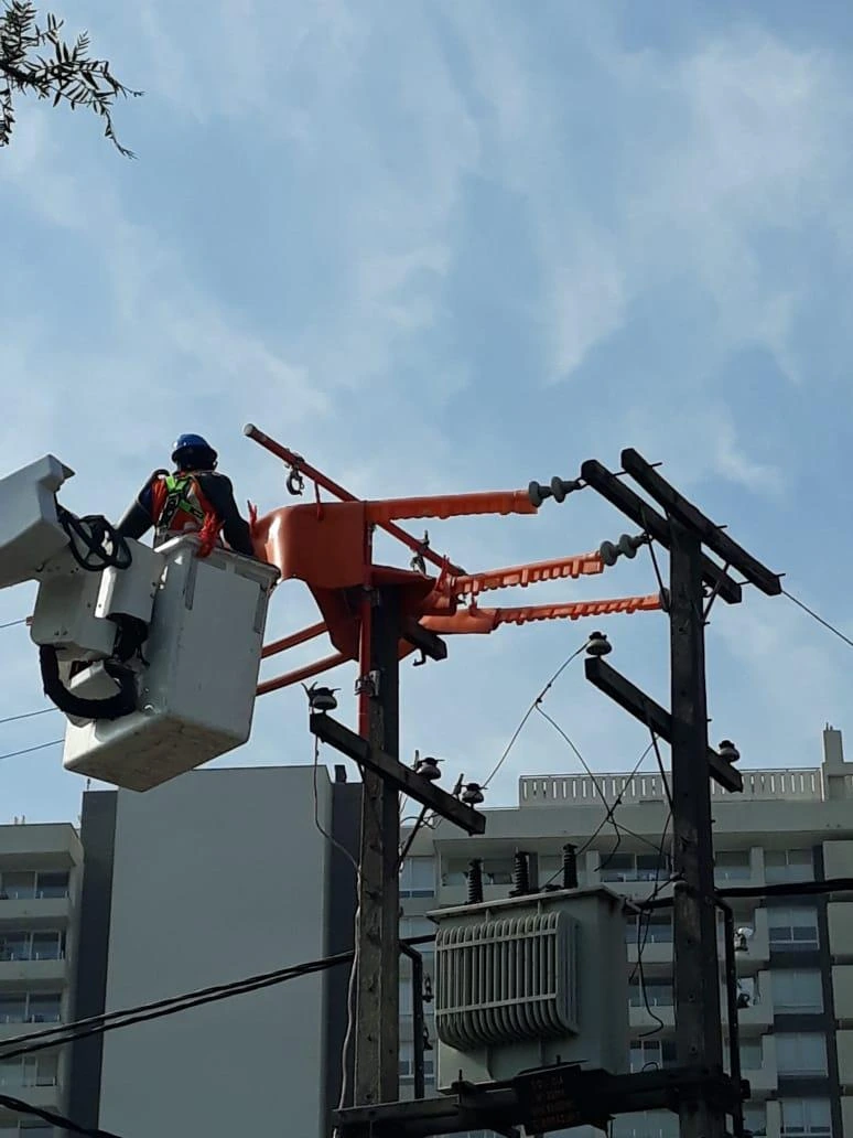 Suministro e Instalación de Grupos generadores